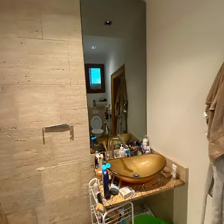 Apartment Secret House *
